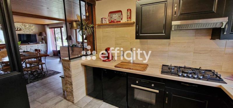 Maison - 120 m² - 7 pièces