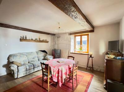 Maison - 180 m² - 8 pièces