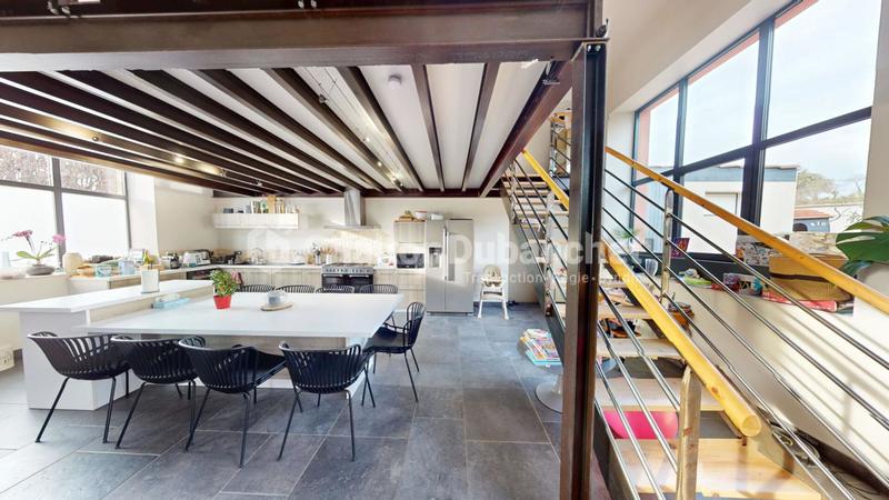 Maison - 227 m² - 5 pièces