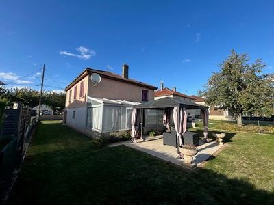 Maison - 90 m² - 3 pièces