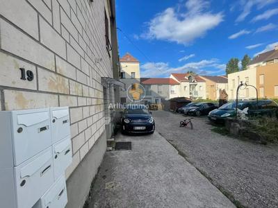 Immeuble - 84 m² - 5 pièces