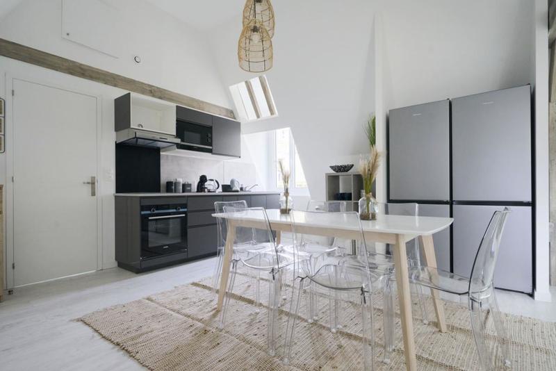 Appartement - 125 m² - 7 pièces