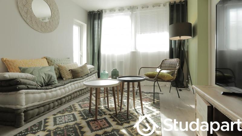 Chambre - 11 m² - 1 pièce