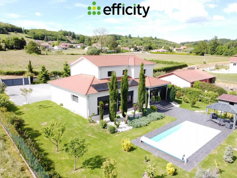 Maison - 215 m² - 6 pièces