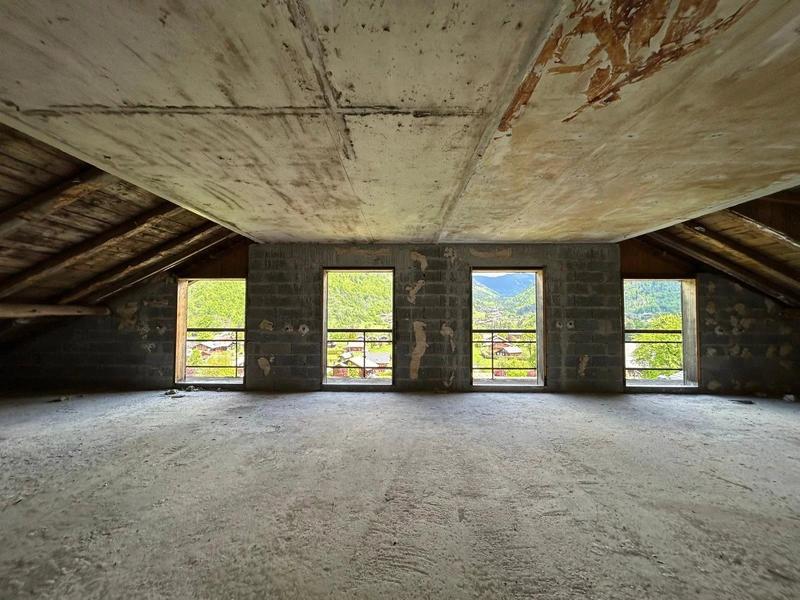 Immeuble - 2 413 m²