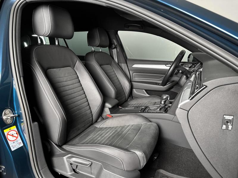 Volkswagen Passat Sw R-Line Gte 218ch Dsg Hybride Rechargeable Ja18p Regul Acc Camera Iq.Light Gps