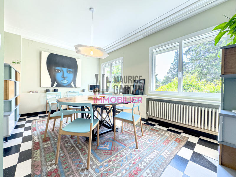 Maison - 196 m² - 6 pièces