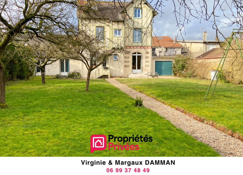 Maison - 205 m² - 10 pièces