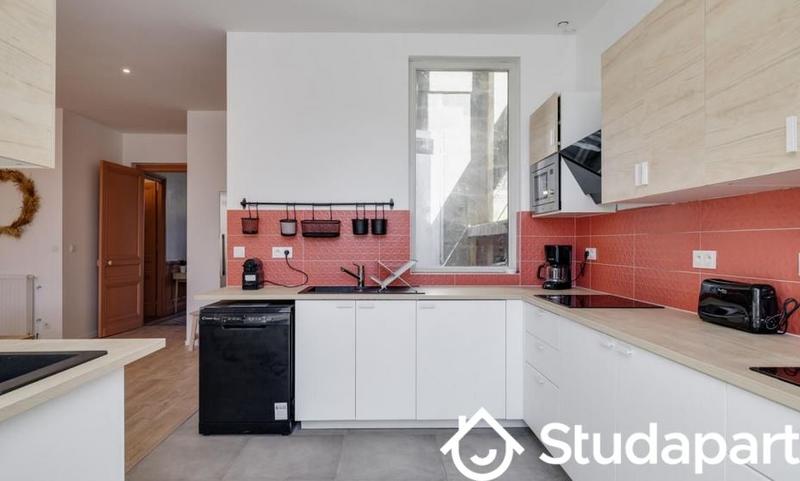 Chambre - 13 m² - 1 pièce