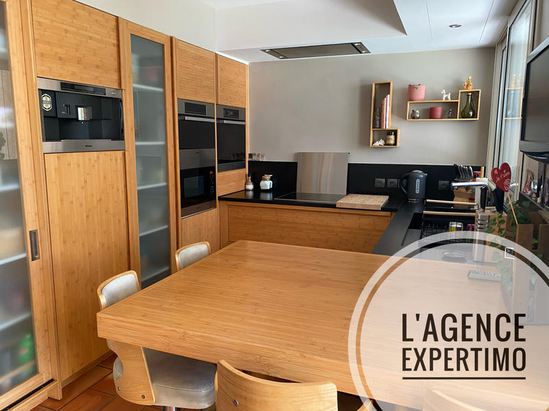 Maison - 171 m² - 6 pièces