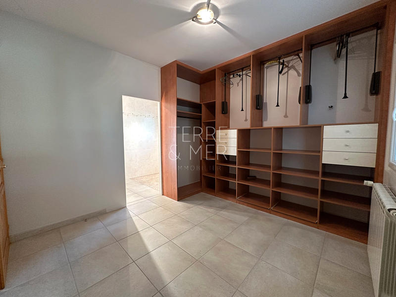 Maison - 180 m² - 6 pièces