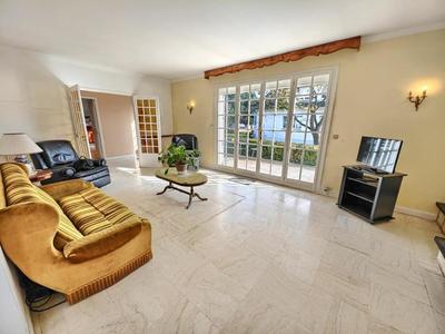 Maison - 168 m² - 6 pièces