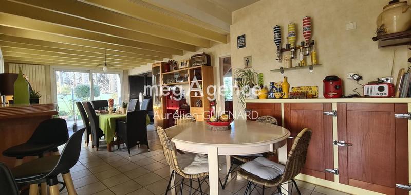 Maison - 153 m² - 9 pièces