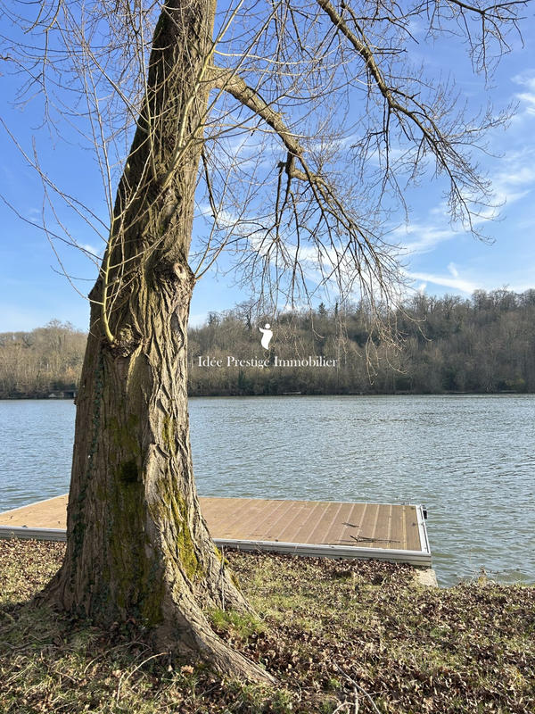 Maison - 443 m² - 12 pièces