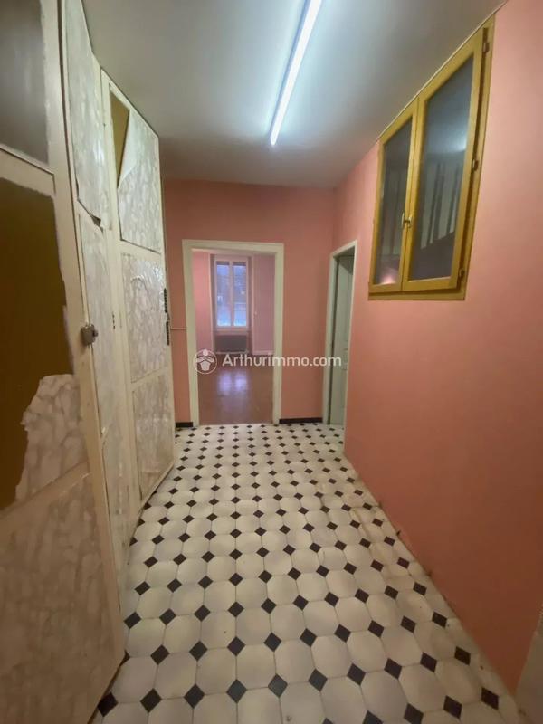 Immeuble - 146 m² - 6 pièces