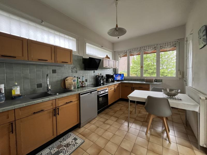 Maison traditionnelle - 168 m² - 8 pièces