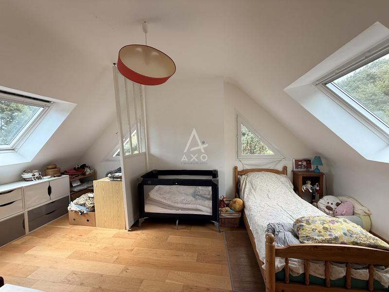 Maison - 210 m² - 9 pièces