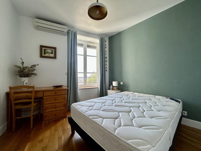 Appartement - 129 m² - 4 pièces