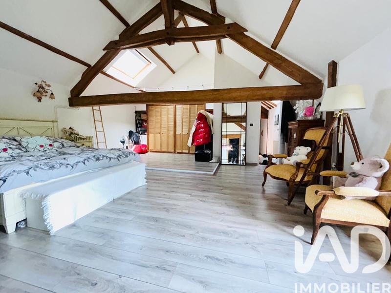 Maison - 236 m² - 7 pièces