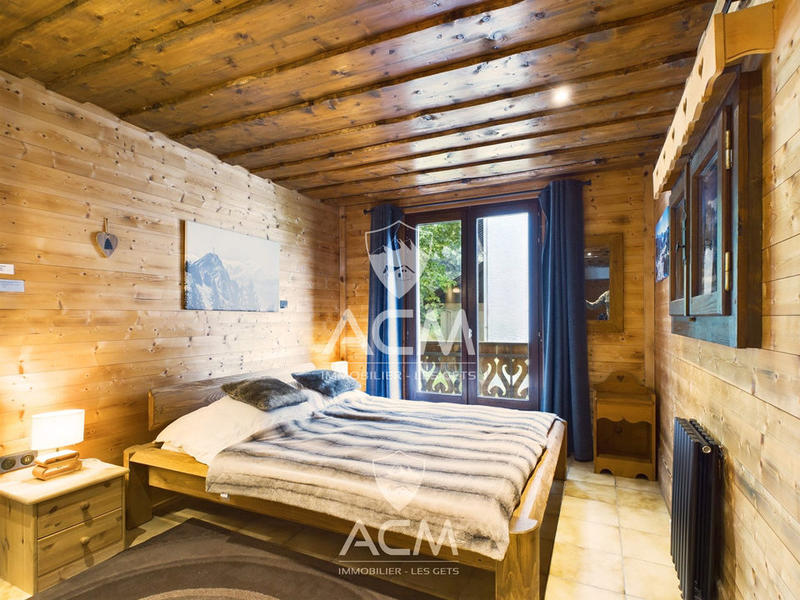 Châlet - 310 m² - 14 pièces