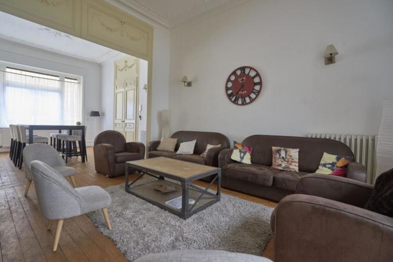 Maison - 210 m² - 11 pièces