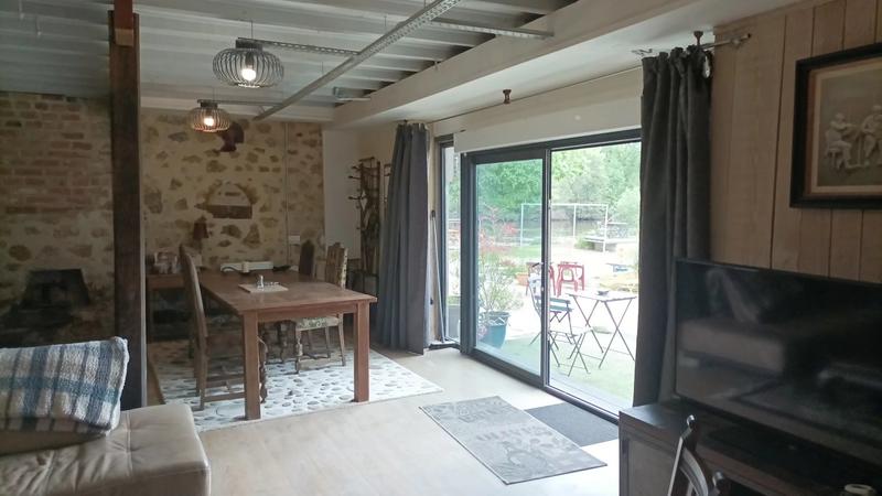 Propriété - 300 m² - 8 pièces