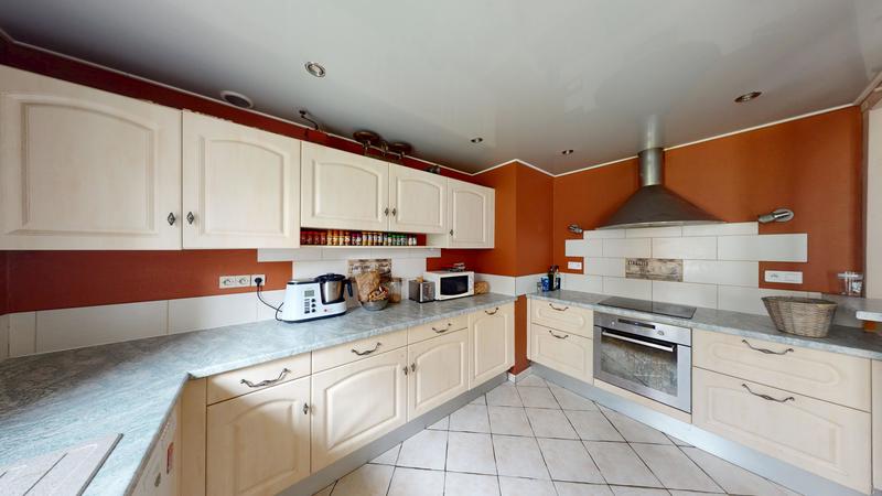 Maison - 108 m² - 6 pièces