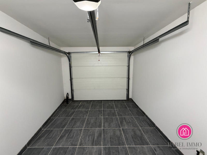 Parking / Garage - 9 m²