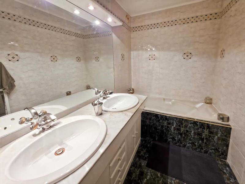 Appartement - 76 m² - 4 pièces