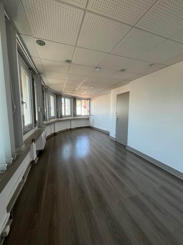 Bureau - 50 m² - 3 pièces