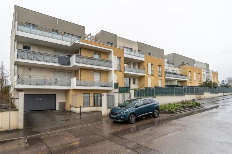 Appartement - 77 m² - 4 pièces