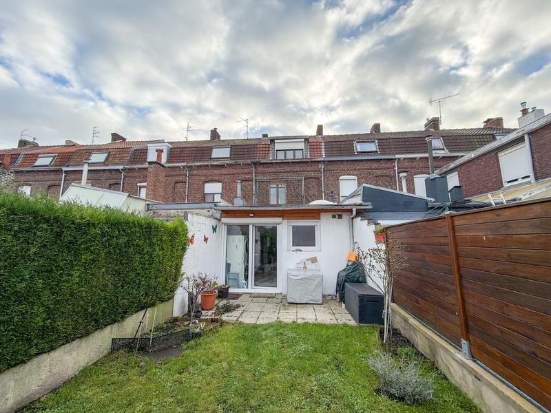 Maison - 97 m² - 5 pièces