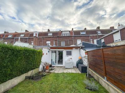 Maison - 97 m² - 5 pièces