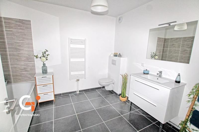 Maison - 94 m² - 4 pièces