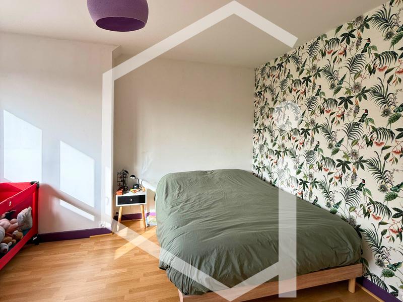 Propriété - 290 m² - 18 pièces