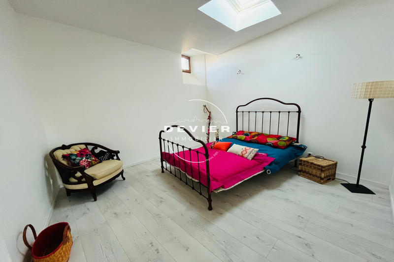 Maison - 307 m² - 7 pièces