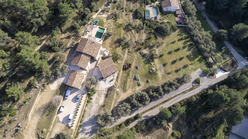 Propriété - 175 m² - 13 pièces