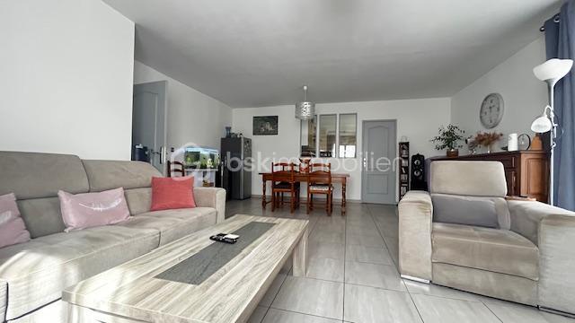 Maison - 96 m² - 4 pièces
