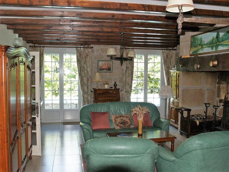 Maison - 285 m² - 9 pièces