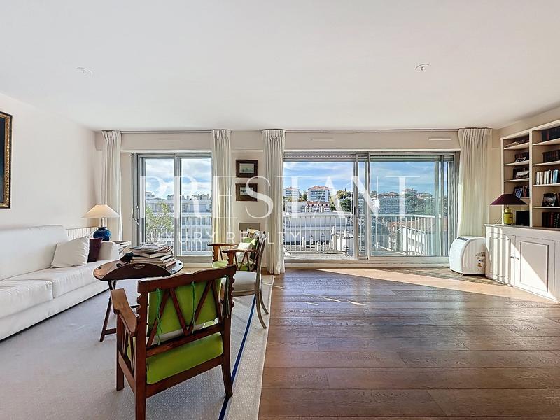 Appartement sur toit - 72 m² - 3 pièces