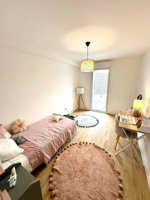 Appartement - 90 m² - 4 pièces