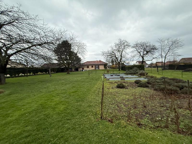 Terrain constructible - 1 014 m²