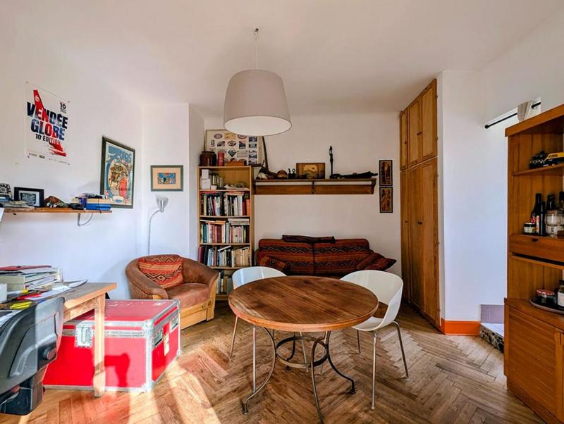 Maison - 238 m² - 8 pièces