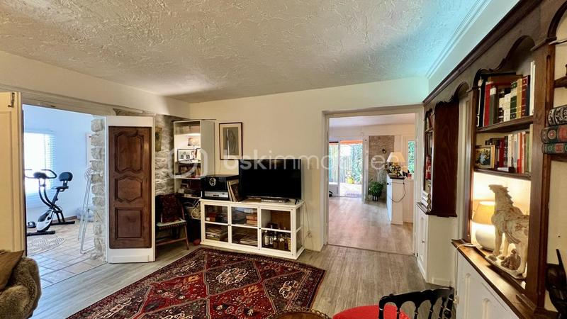 Propriété - 226 m² - 7 pièces