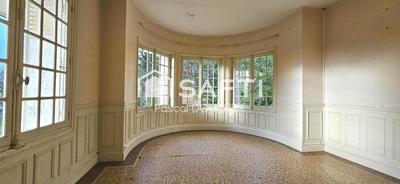 Maison - 200 m² - 9 pièces