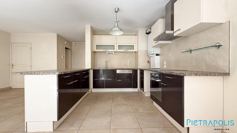 Appartement - 84 m² - 4 pièces