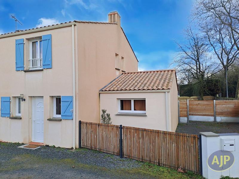 Maison - 87 m² - 4 pièces