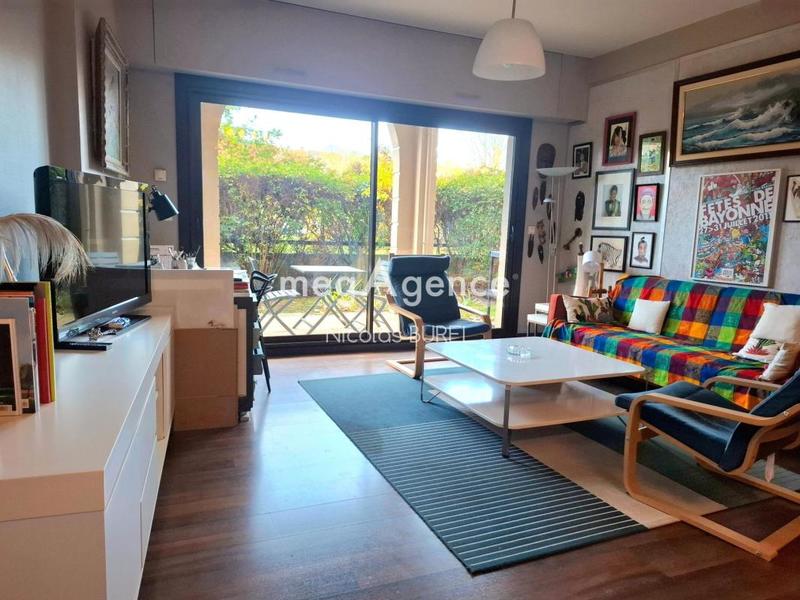 Appartement - 64 m² - 2 pièces