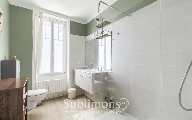 Maison - 165 m² - 6 pièces