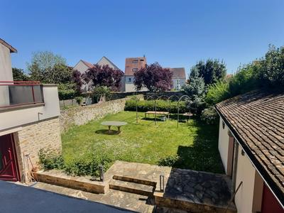 Maison - 212 m² - 5 pièces